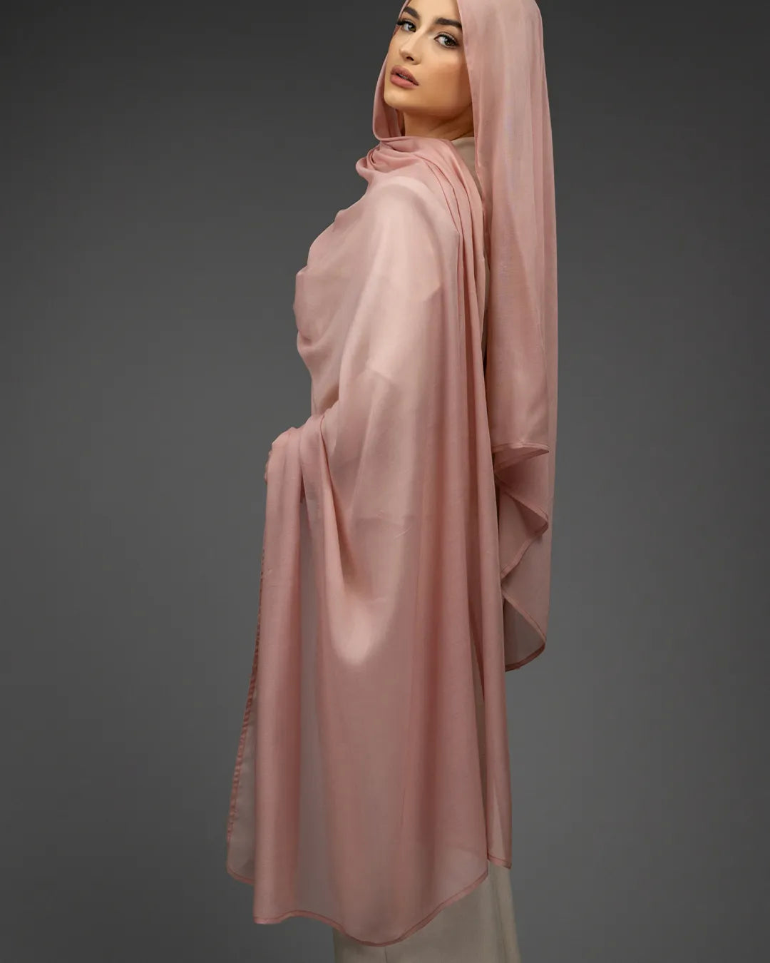 مودال فاخر 'الفاوانيا'